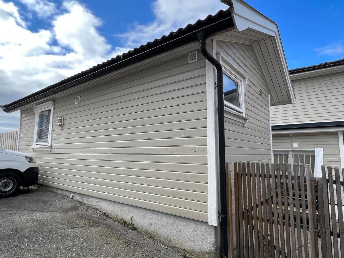 Sentralt i Fredrikstad gratis parkering Exteriör bild