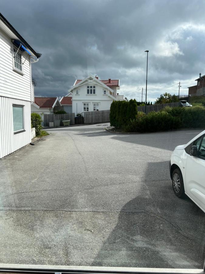 Sentralt i Fredrikstad gratis parkering Exteriör bild